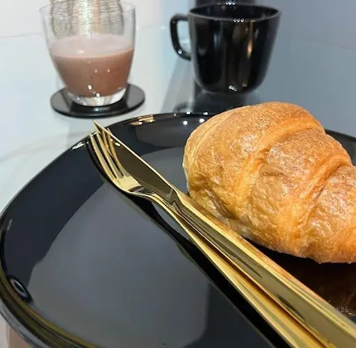 Traum Mit Kingsize-bett Lägenhet *